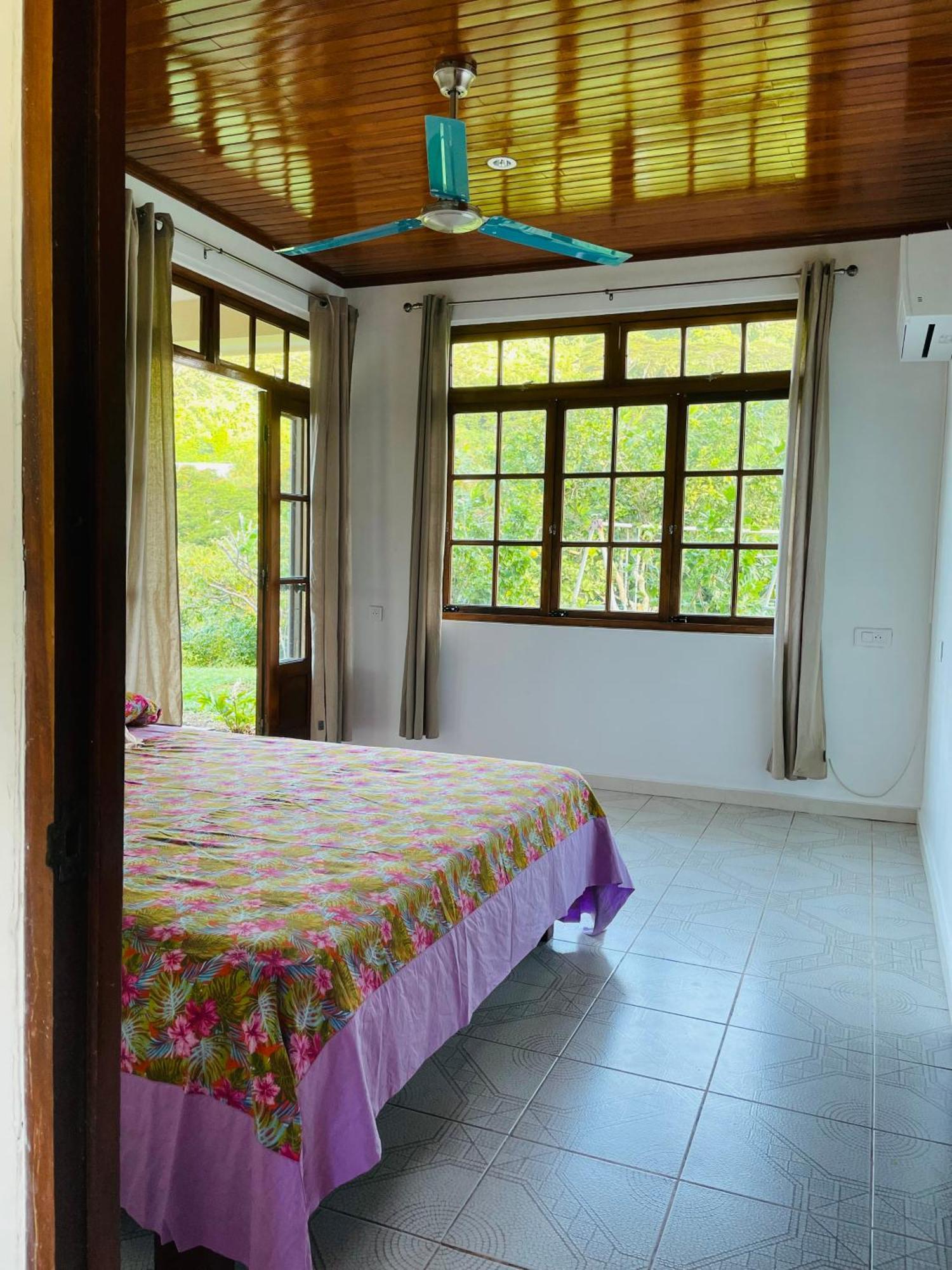 Villa Ura Утуроа Екстериор снимка